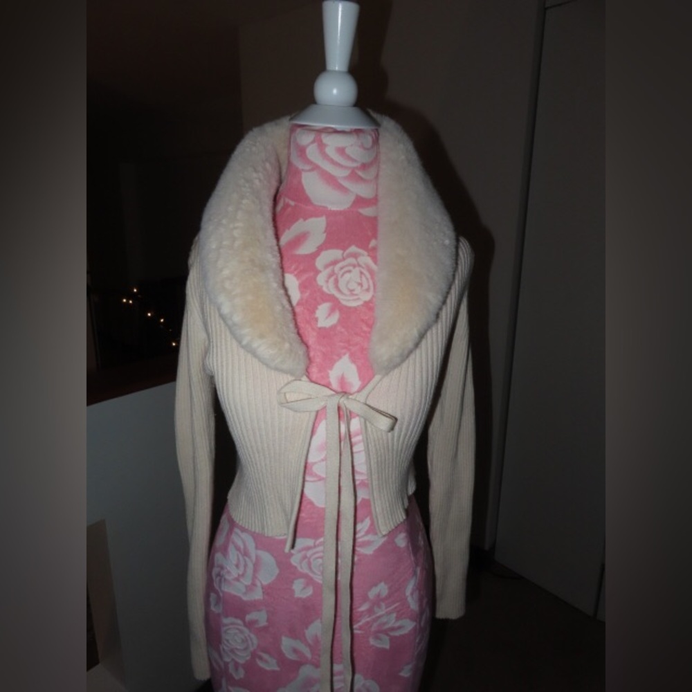 Zara Cream Rib-Knit Tie-Front Sweater with Faux Fur Collar